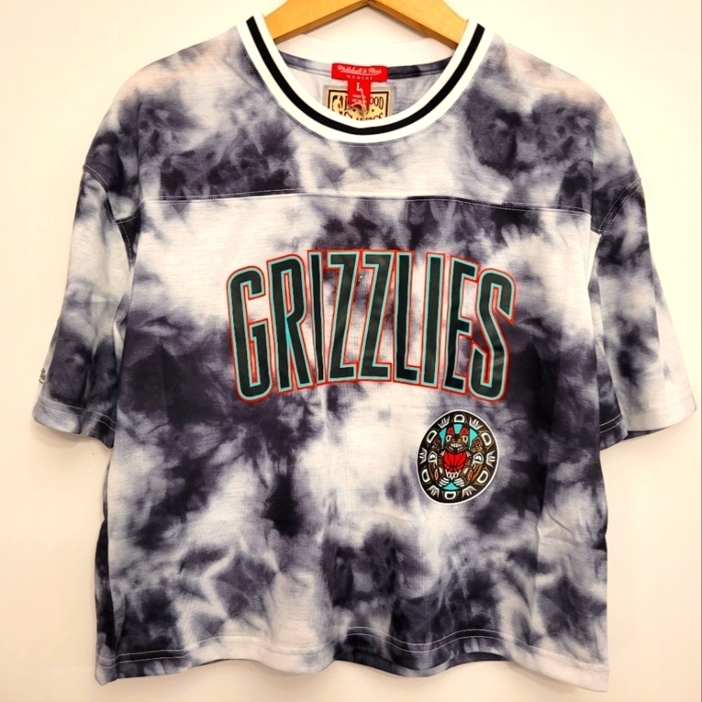 Vancouver Grizzlies NBA Hardwood Classics Women's Tie-Dye Cropped Shirt (Large)